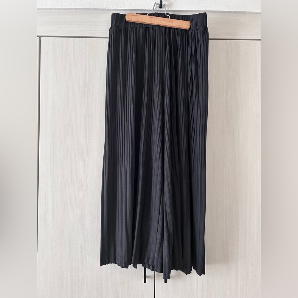 Petal & Pup Cher High Waist Pleat Wide Leg Pants - Black